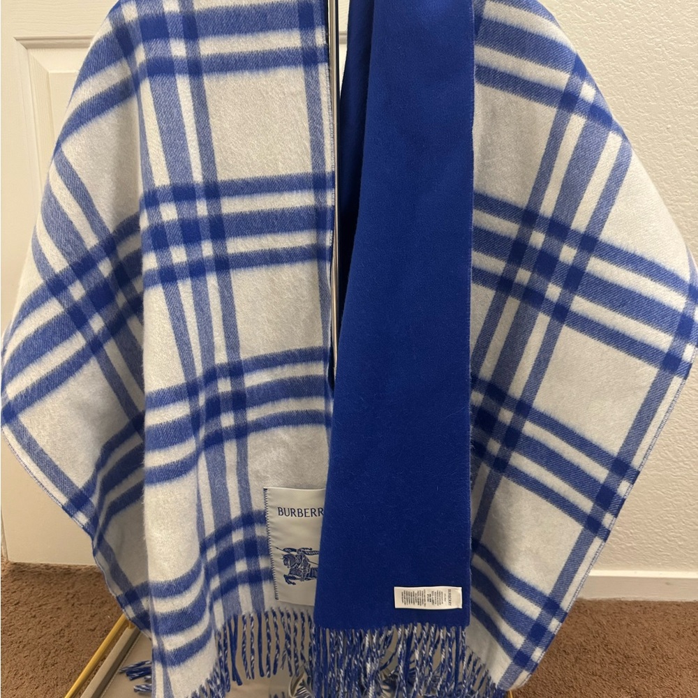 Burberry Oversized Cashmere Scarf - Picture 4 of 6